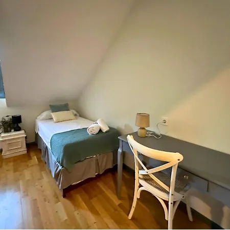 Caldares Exclusivo Atico En El Pueyo De Jaca Διαμέρισμα *