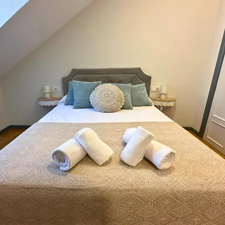 Caldares Exclusivo Atico En El Pueyo De Jaca *